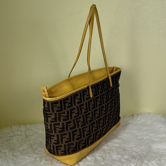 💯Authentic Fendi Roll tote Zucca Canvas Handbag🍀 - Picture 6 of 17